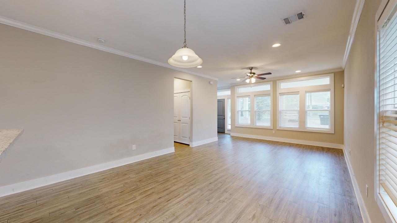 1412 Holleman property image