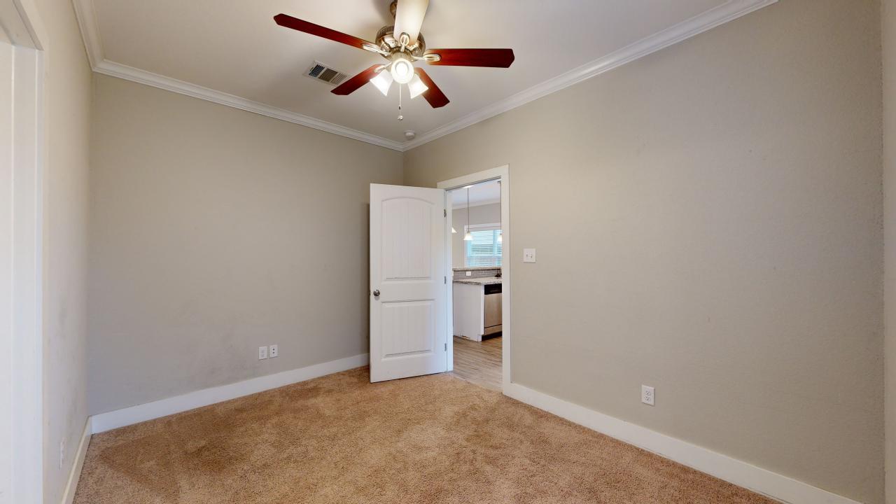 1412 Holleman property image