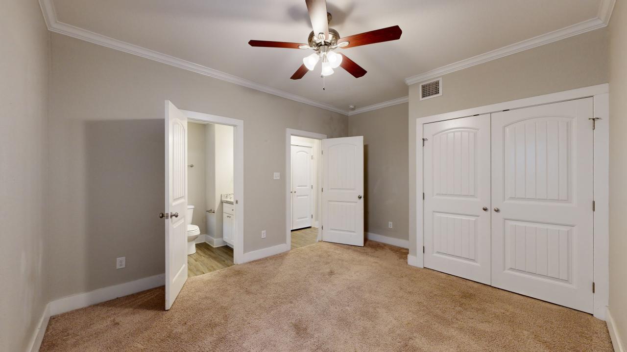 1412 Holleman property image