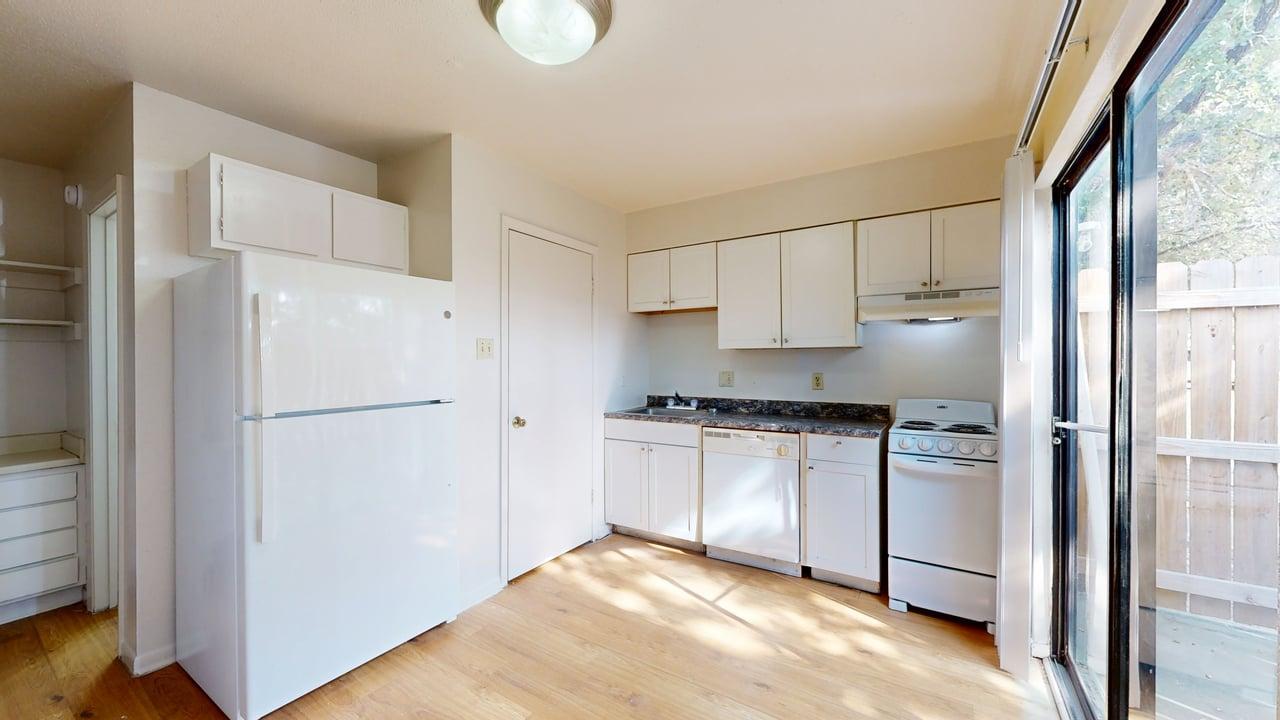 725 Peppertree Dr Apt 9 property image