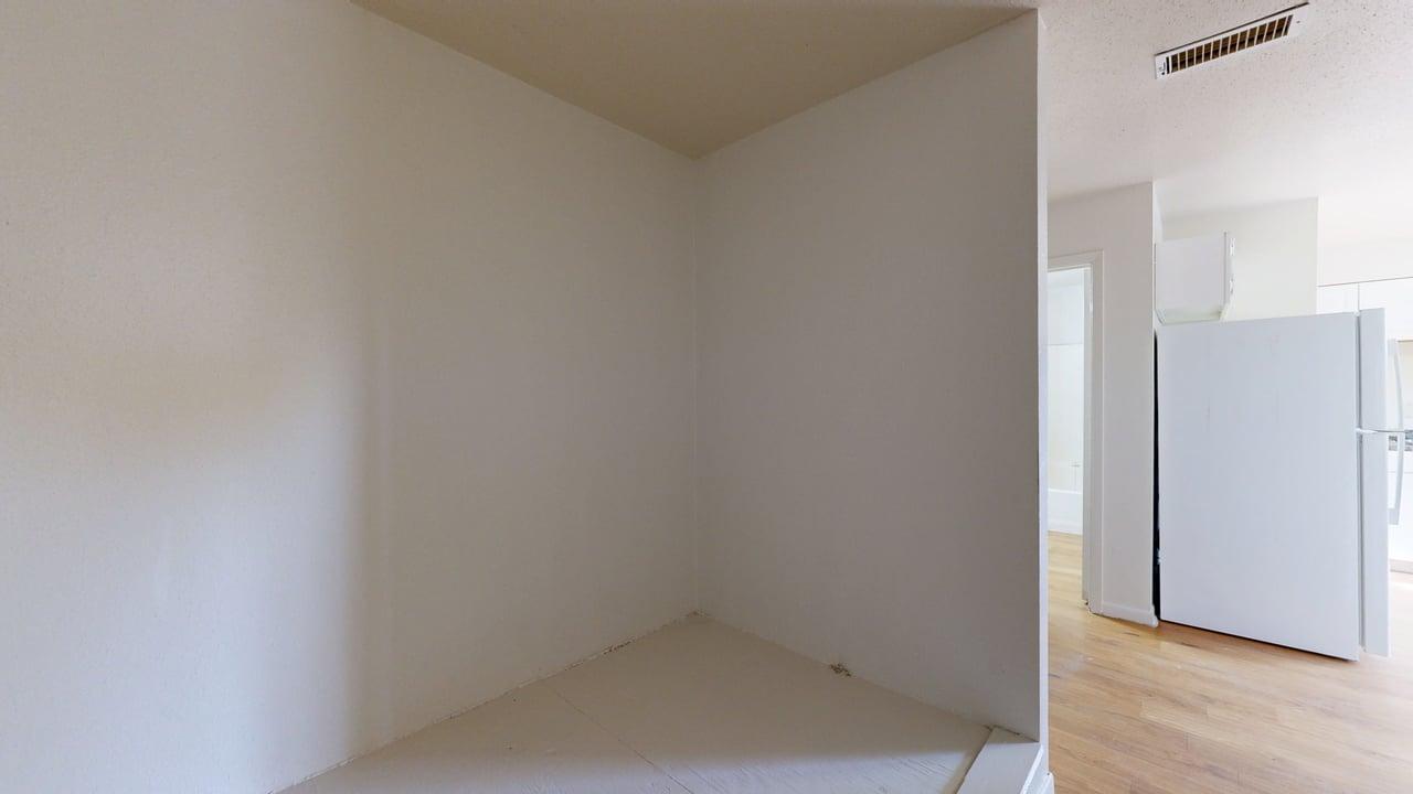 725 Peppertree Dr Apt 9 property image