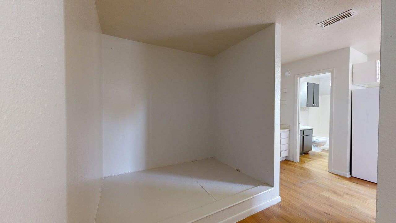 725 Peppertree Dr Apt 9 property image