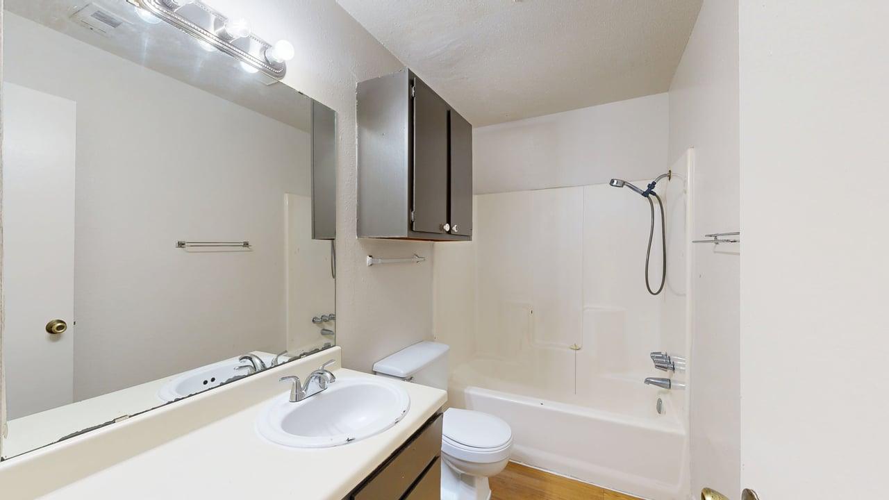 725 Peppertree Dr Apt 9 property image