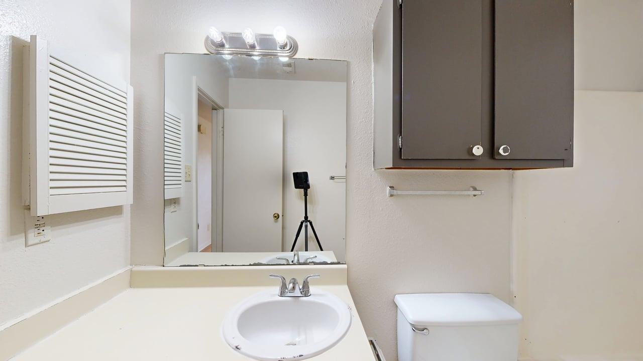 725 Peppertree Dr Apt 9 property image