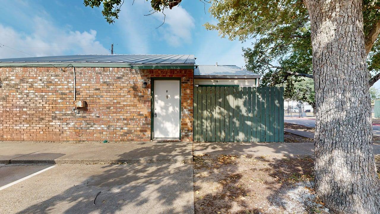 725 Peppertree Dr Apt 9 property image