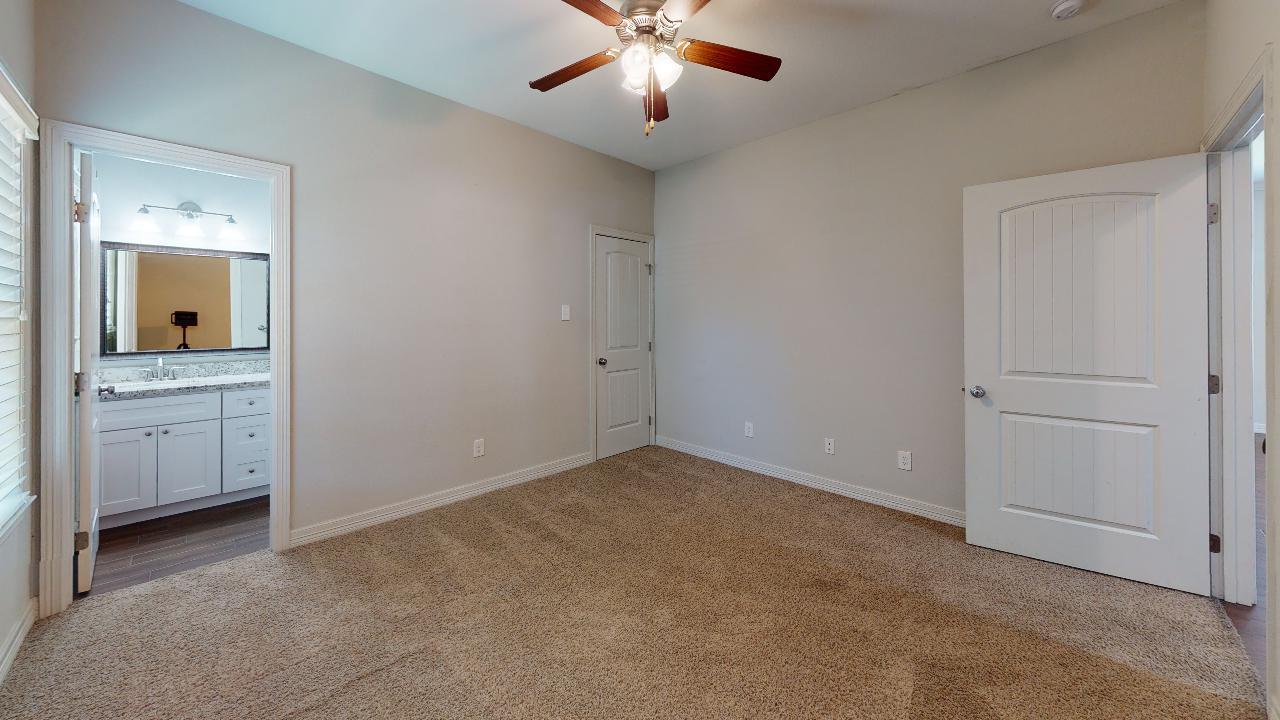 302 Gilchrist property image