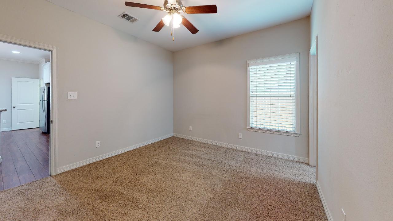 302 Gilchrist property image