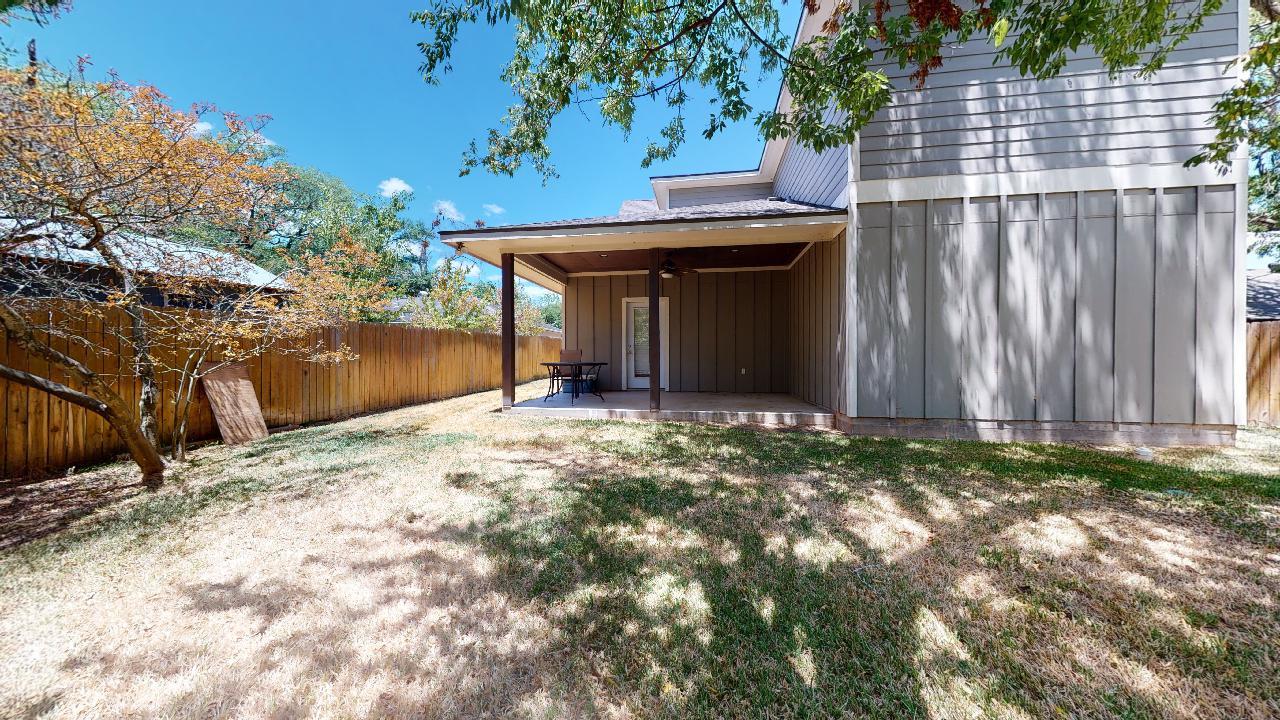 302 Gilchrist property image