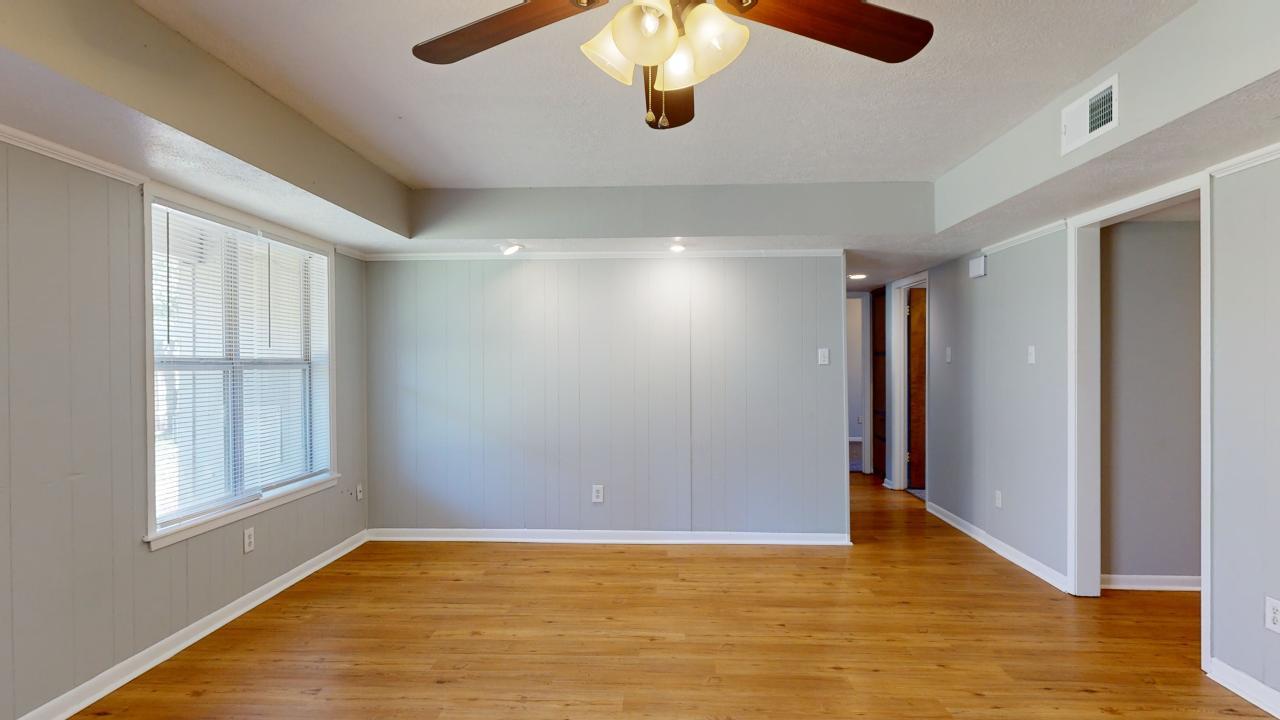 1108 Forest Glenn Court property image