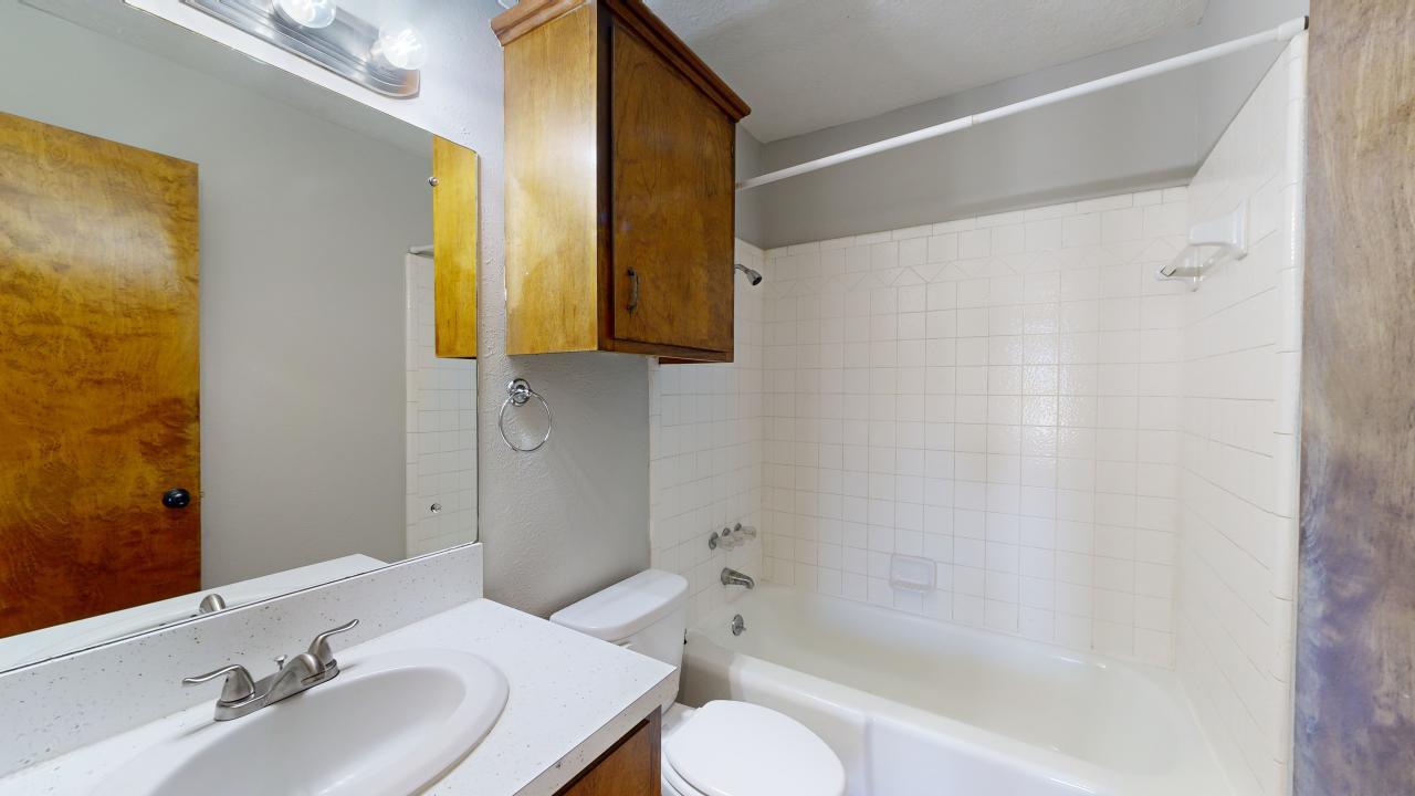 1108 Forest Glenn Court property image