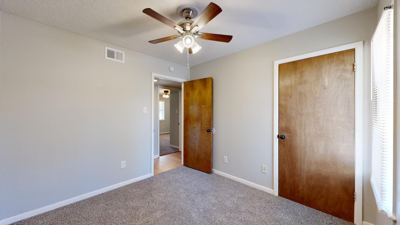 1108 Forest Glenn Court property image