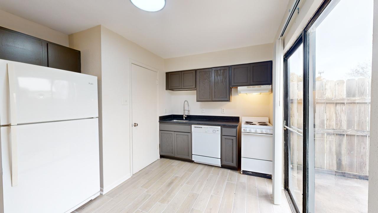 725 Peppertree Dr Apt 25 property image