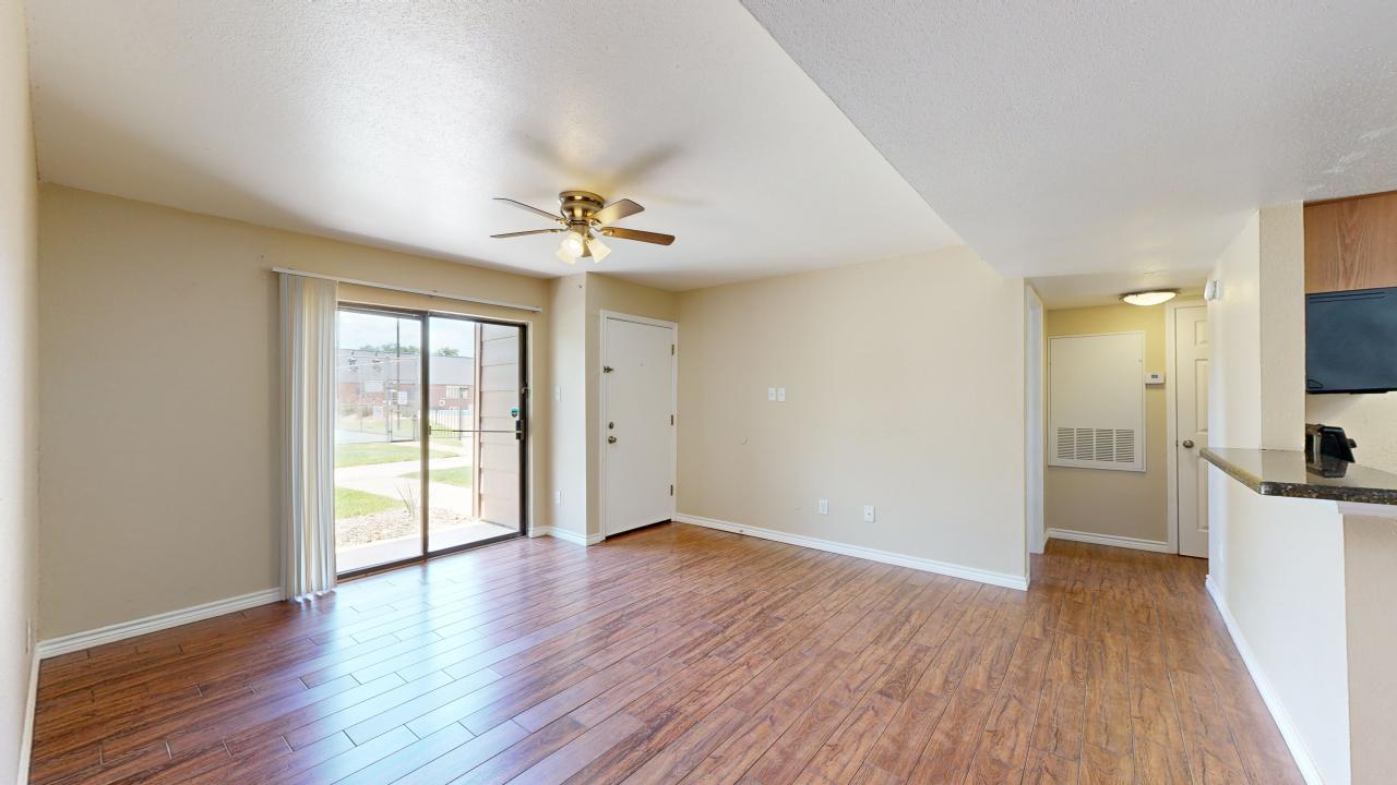 904 University Oaks Blvd #097 property image