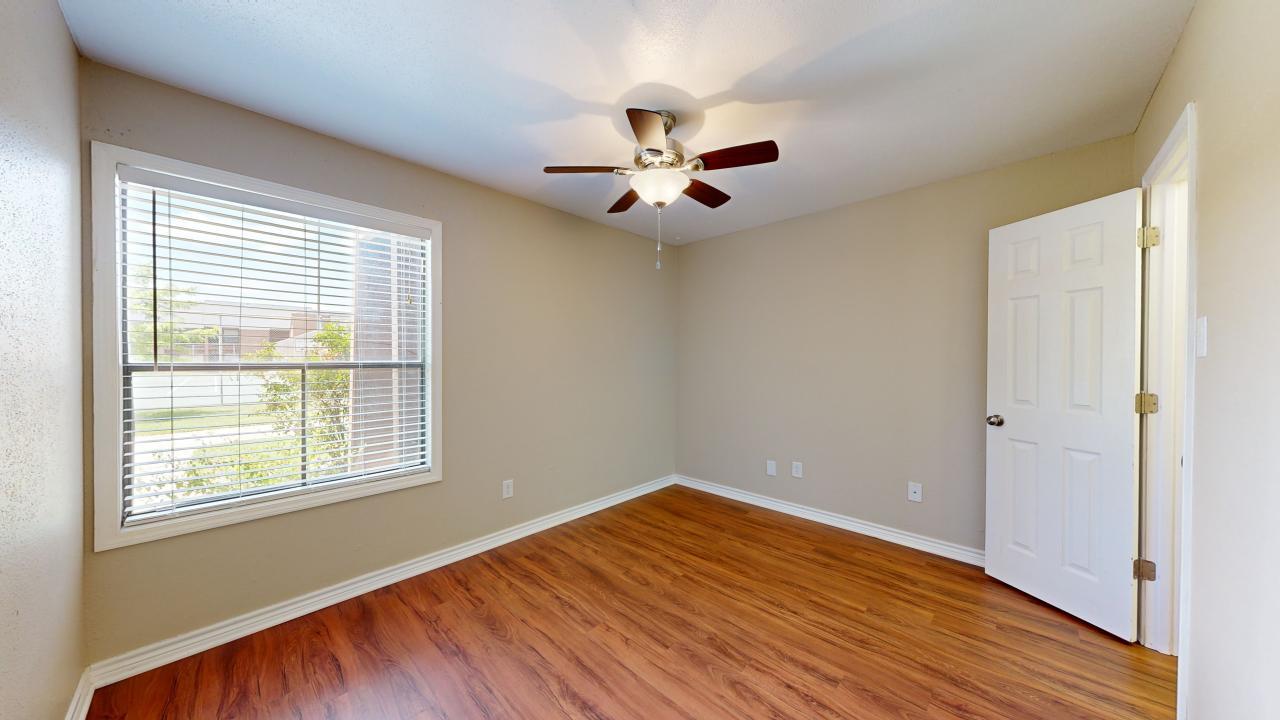 904 University Oaks Blvd #097 property image