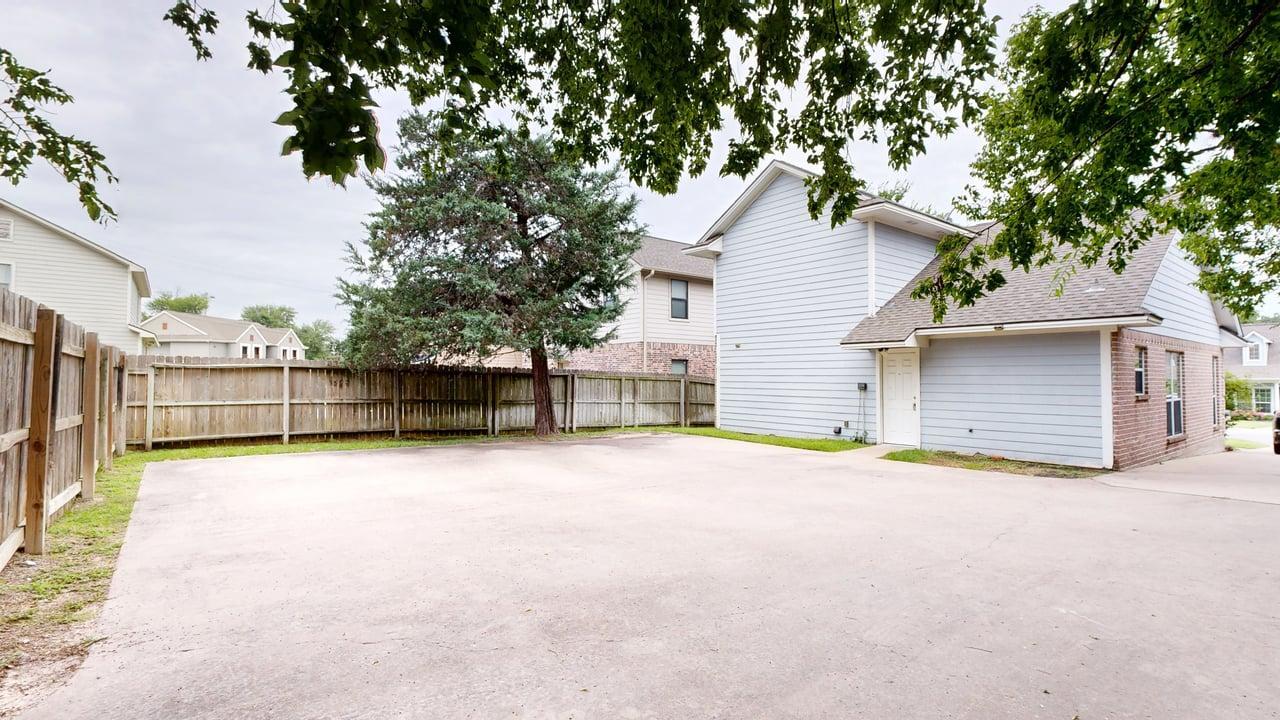 1604 Park Place property image