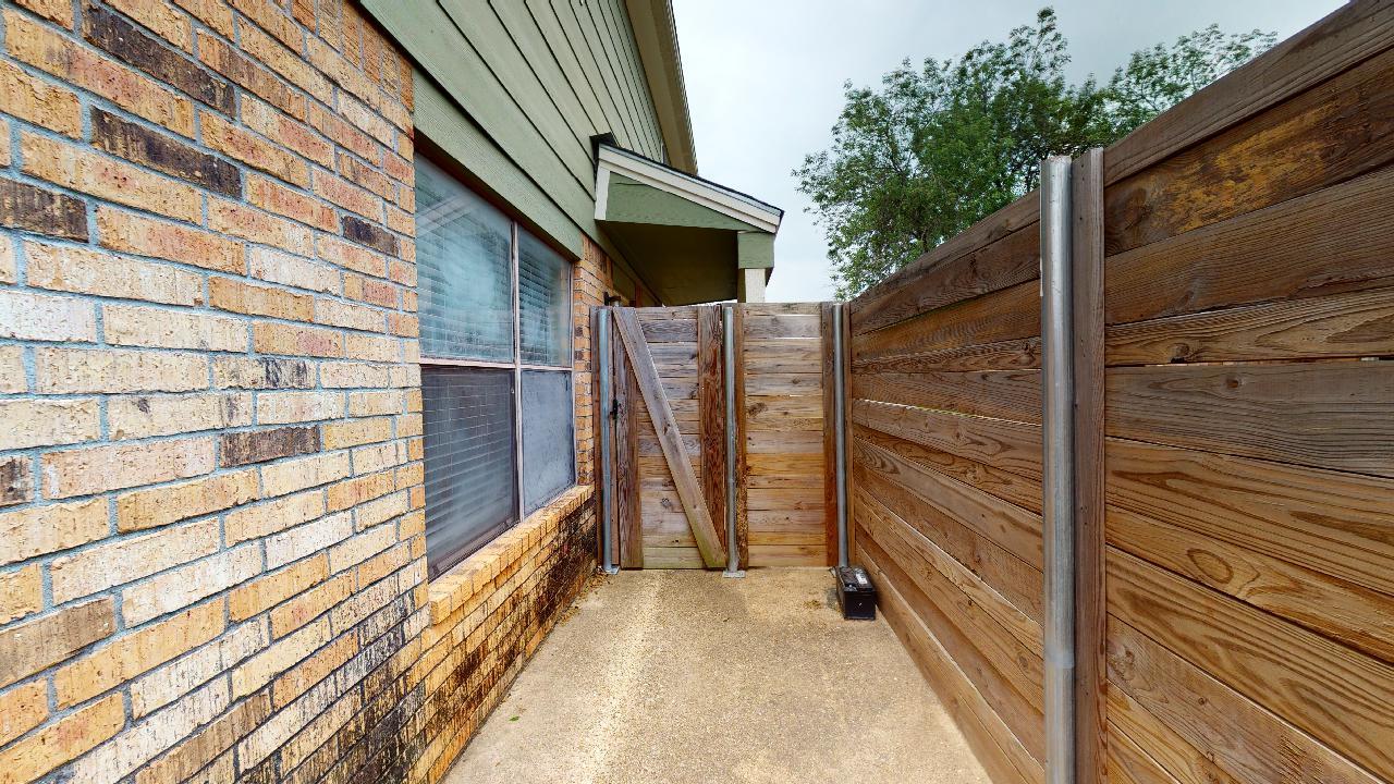 Unit D property image