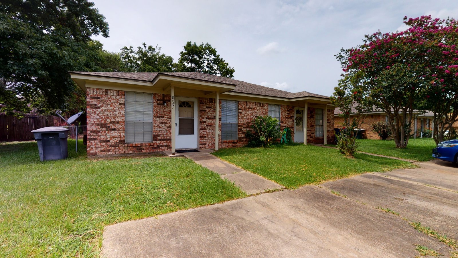 809 Llano Place property image