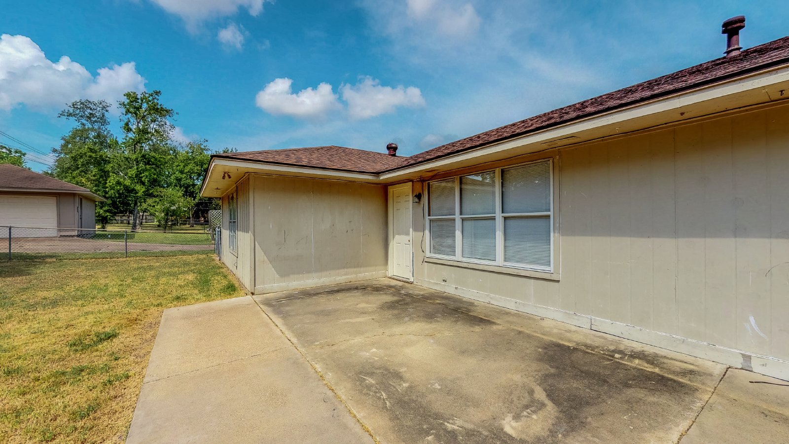 1000 Holleman Dr. property image