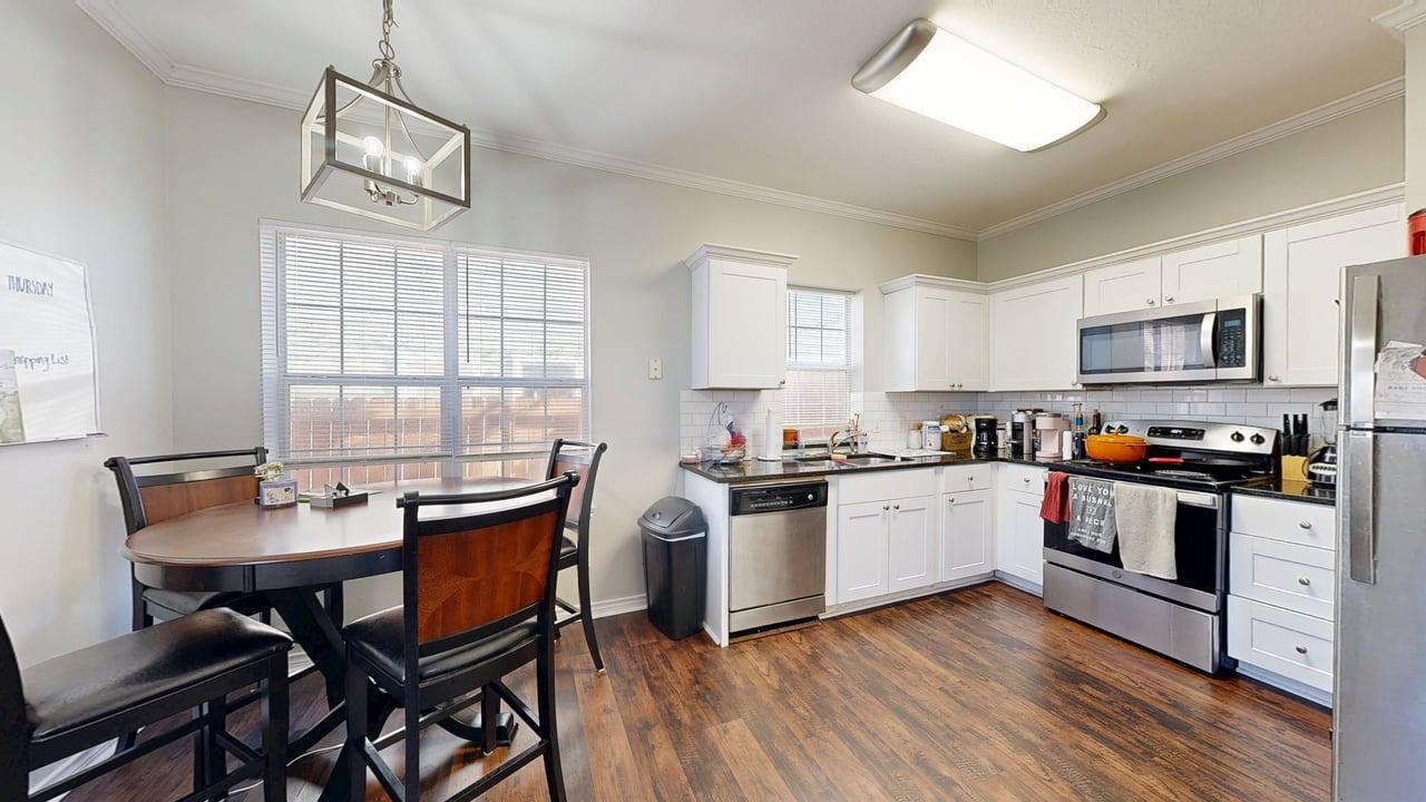 Unit D property image