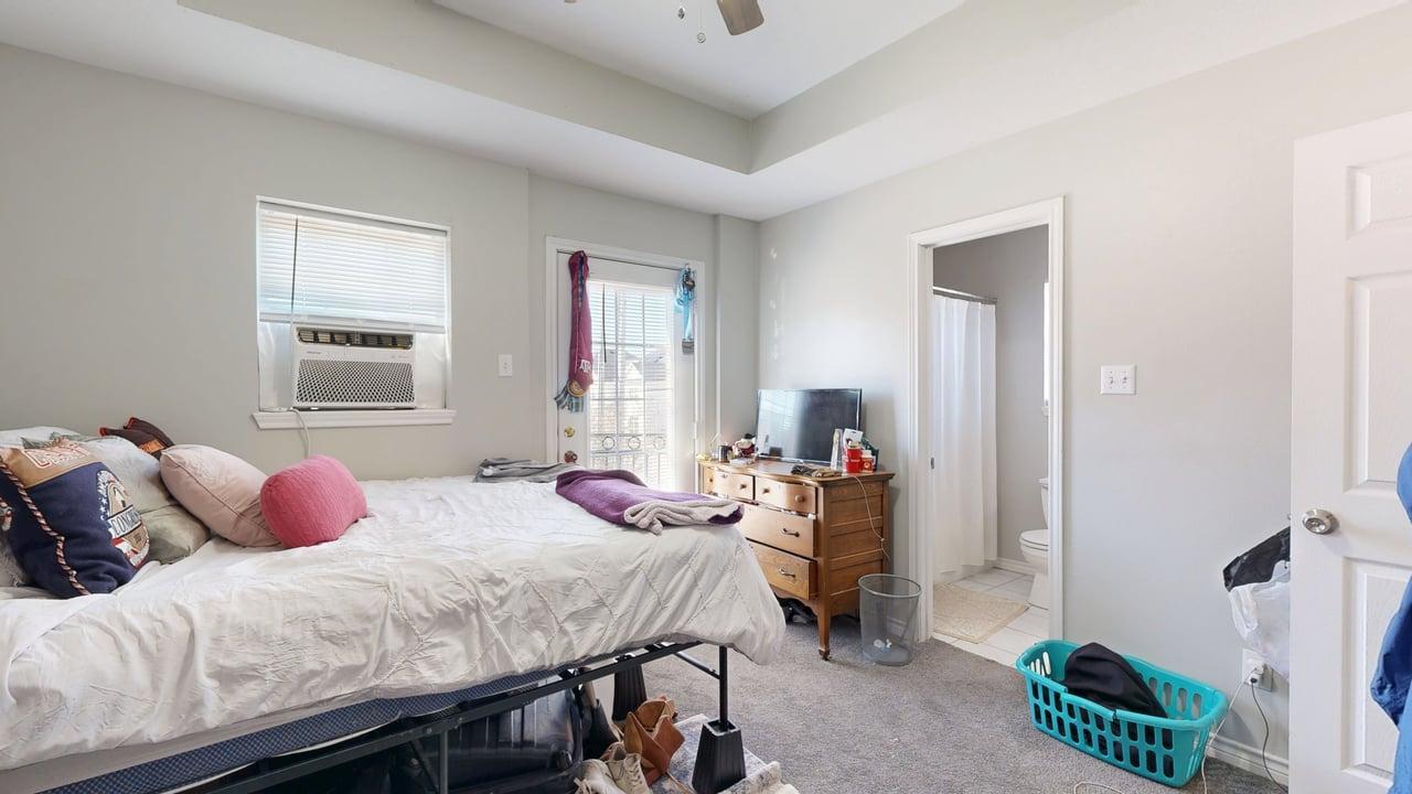 Unit D property image