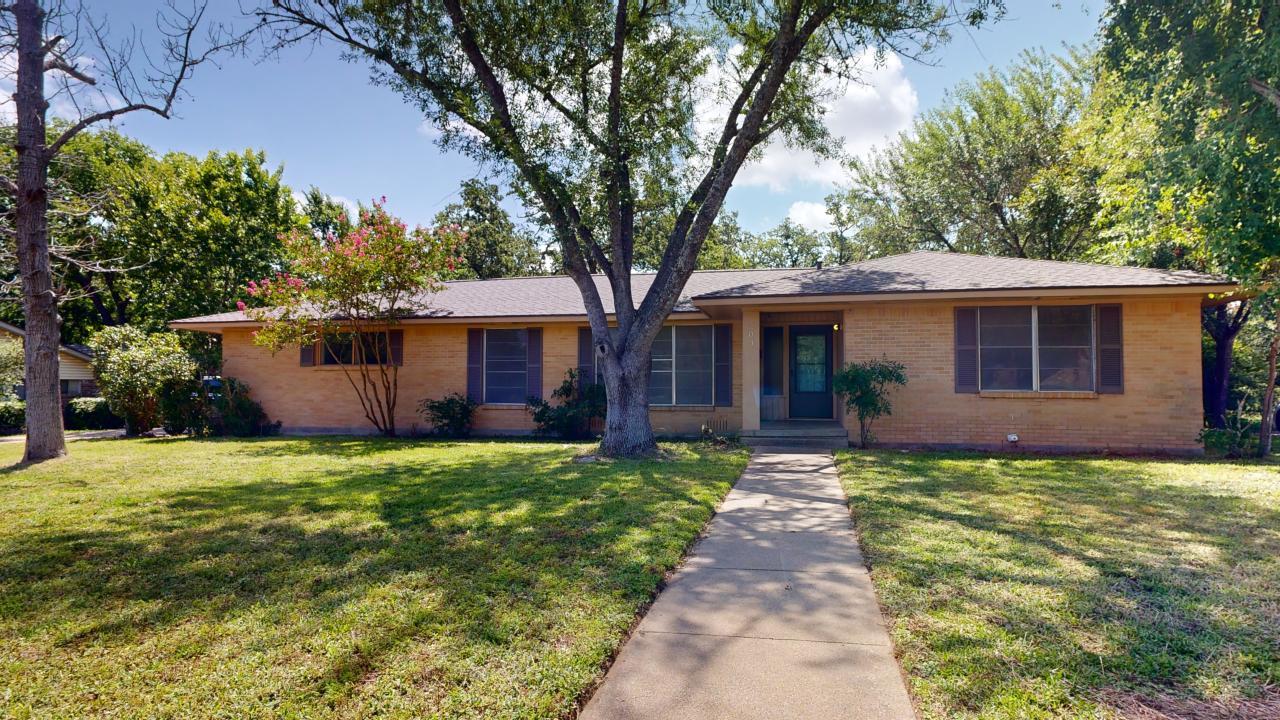 203 West Brookside Drive property image