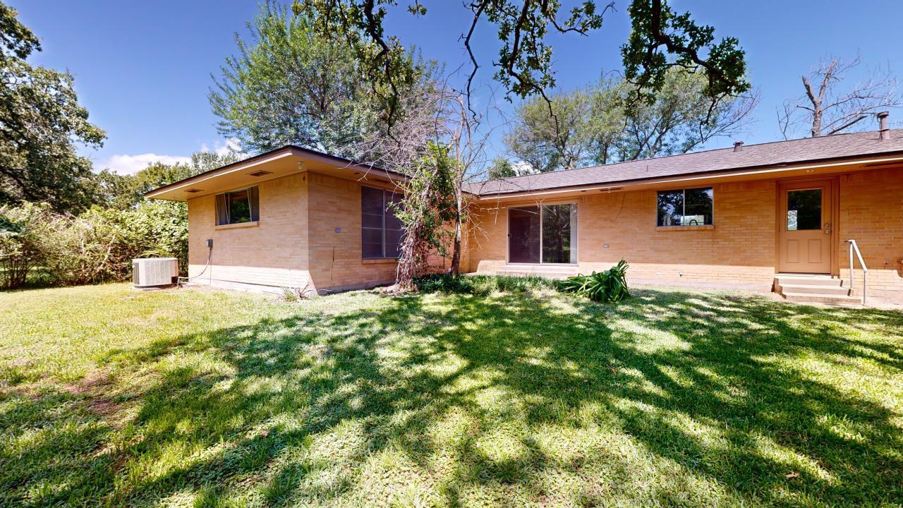 203 West Brookside Drive property image