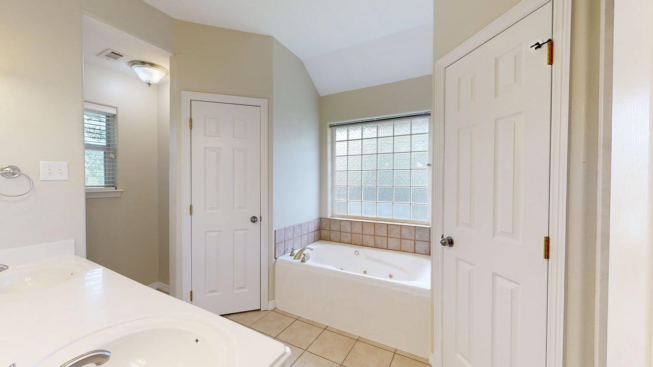 2350 Kendal Green Circle property image