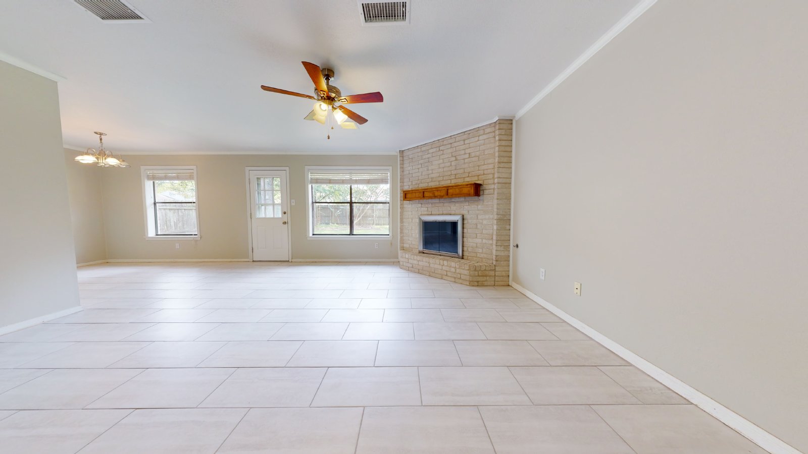 1003 Val Verde property image