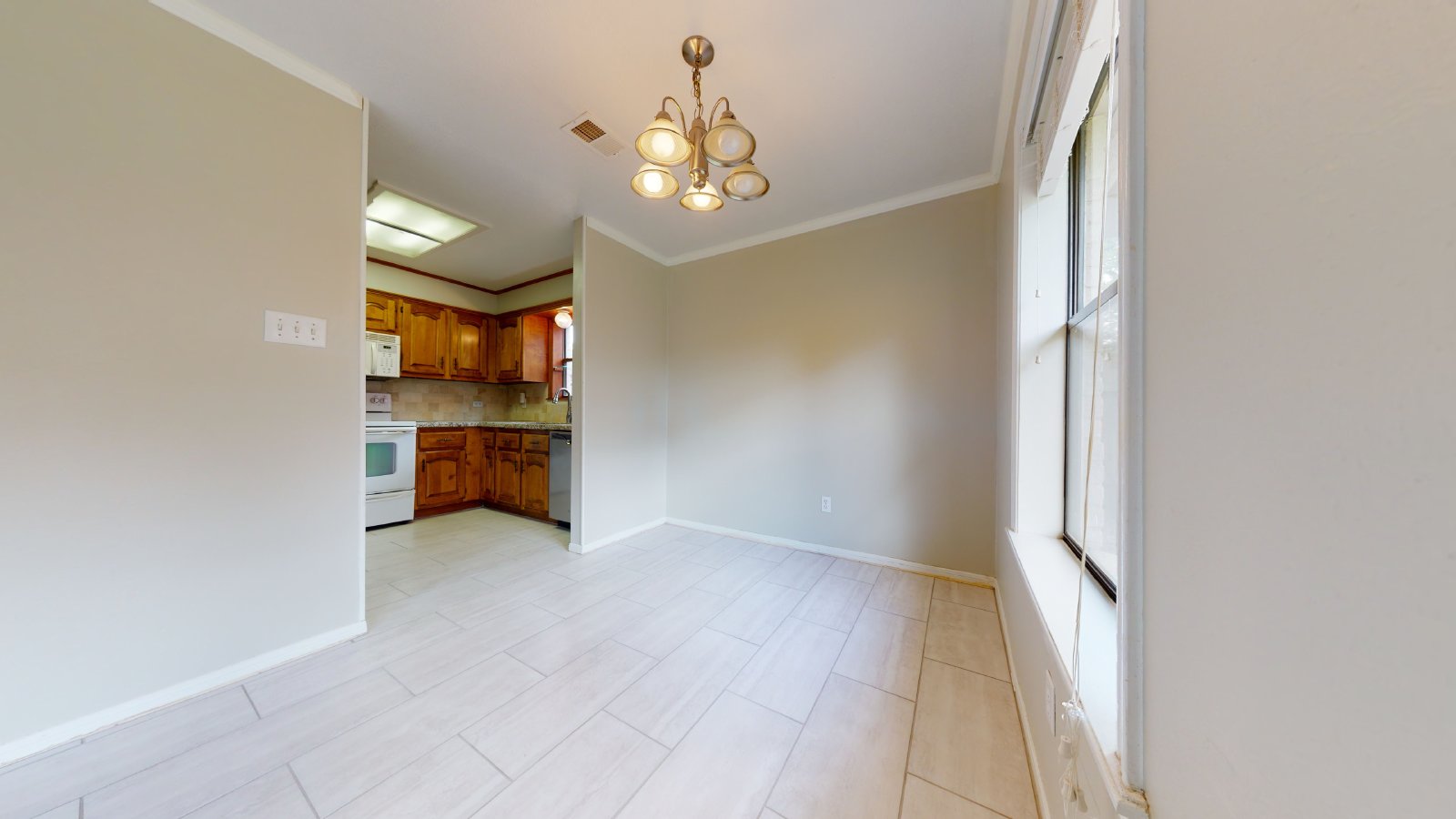 1003 Val Verde property image