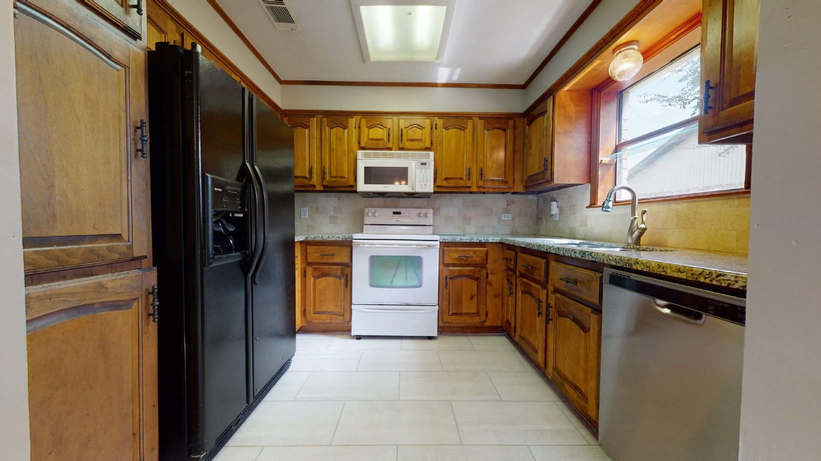 1003 Val Verde property image