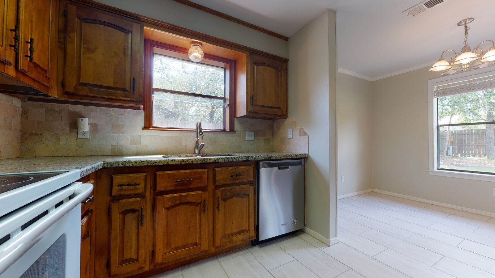 1003 Val Verde property image