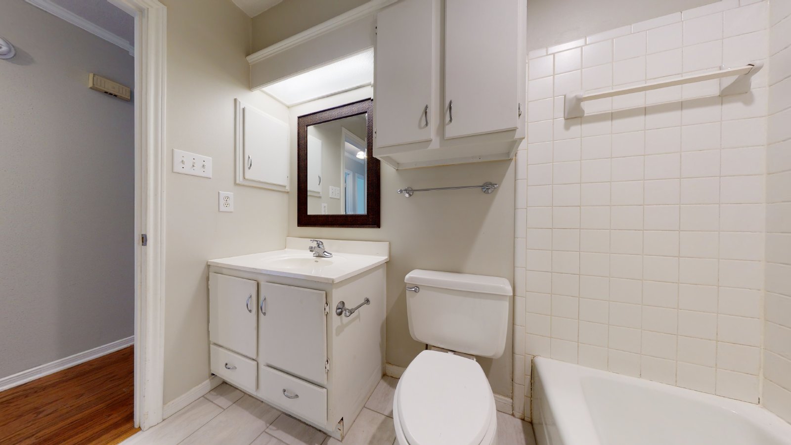 1003 Val Verde property image