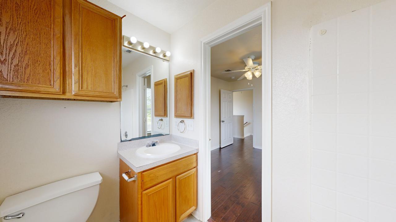 915 Bougainvillea Street property image