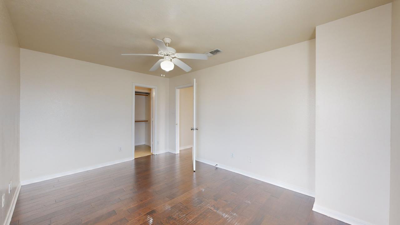 915 Bougainvillea Street property image