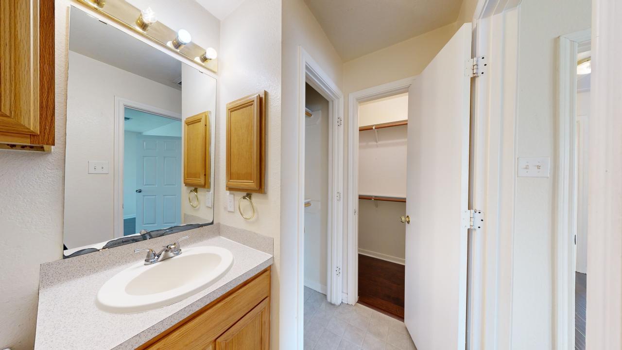 915 Bougainvillea Street property image