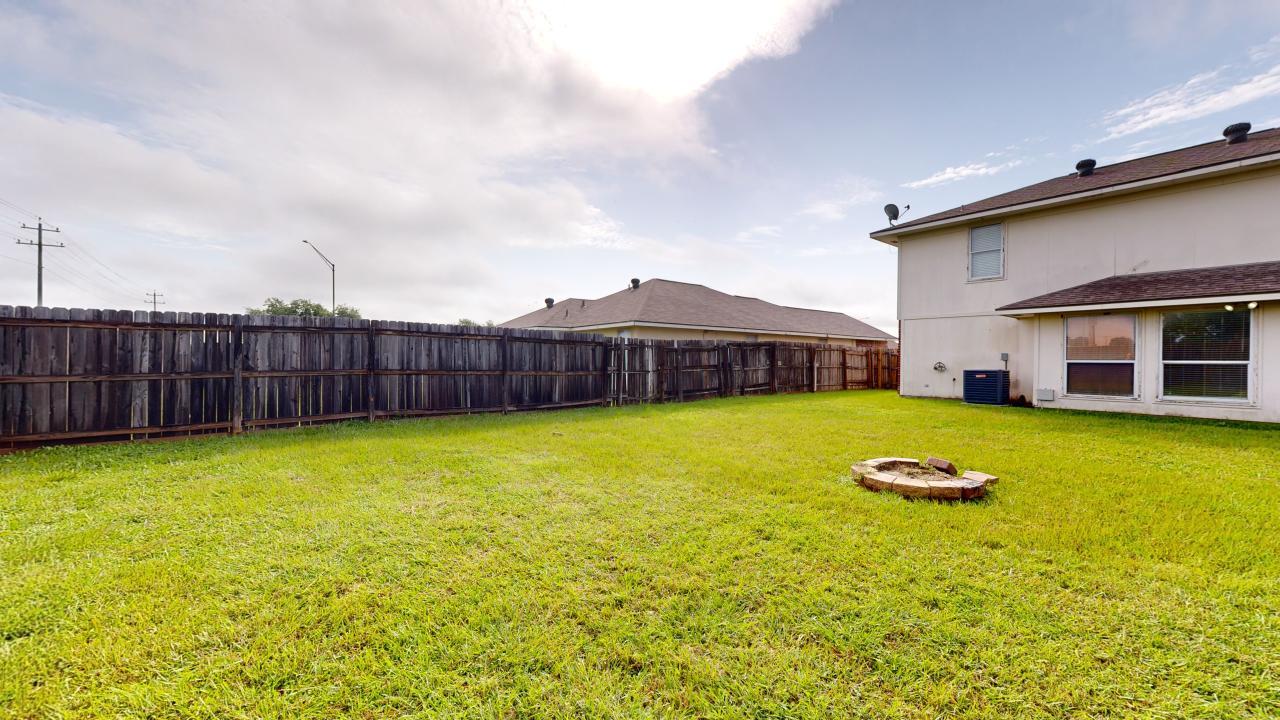 915 Bougainvillea Street property image