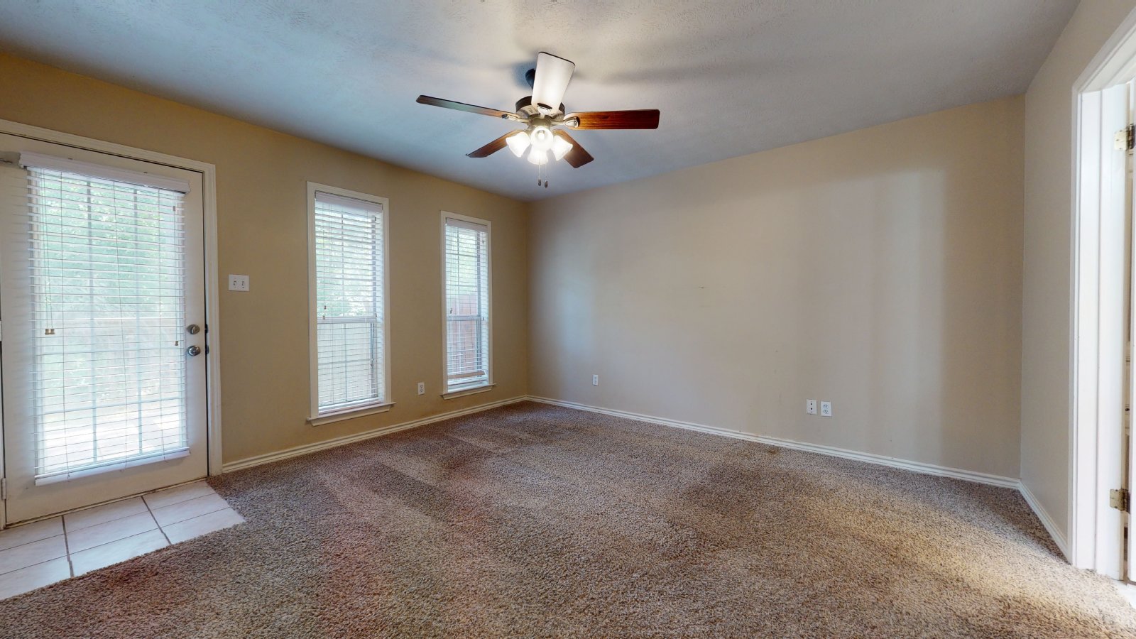 1215 Glade property image