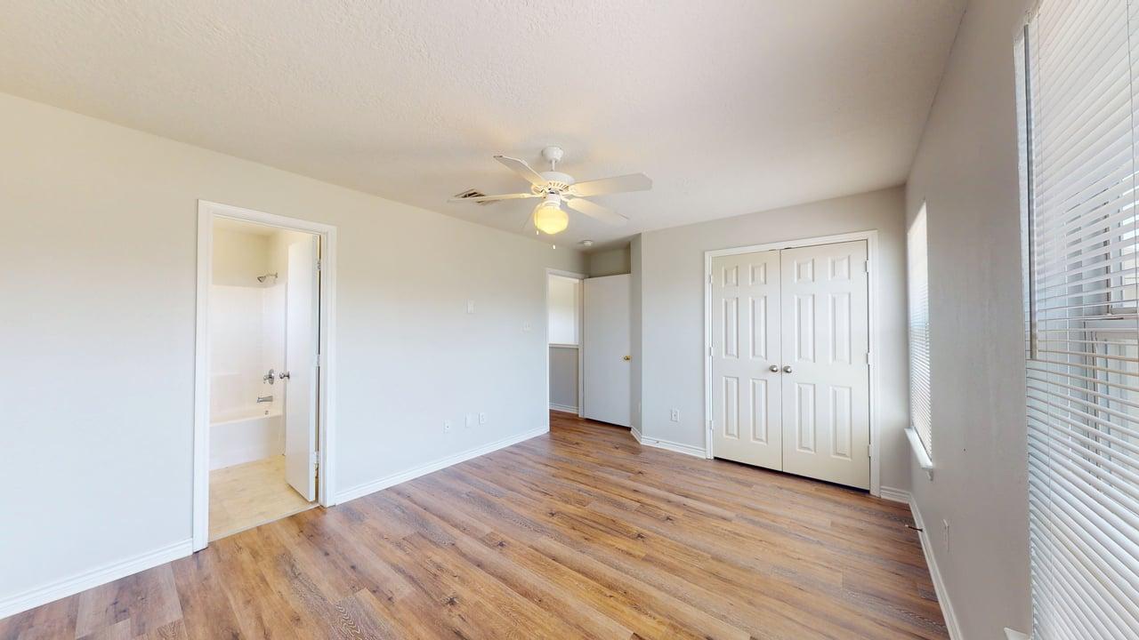 4131 McFarland property image