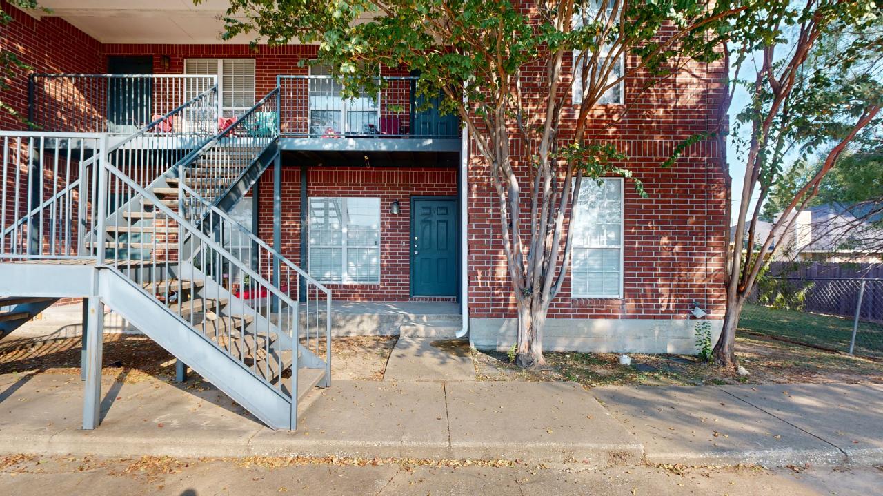 1513 Hollowhill Drive B property image