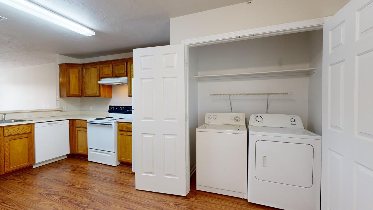 1513 Hollowhill Drive B property image