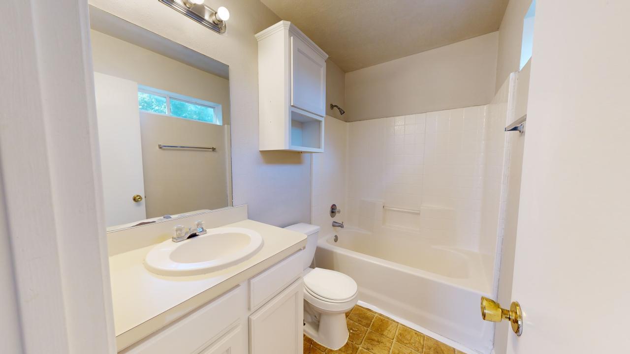 1513 Hollowhill Drive B property image