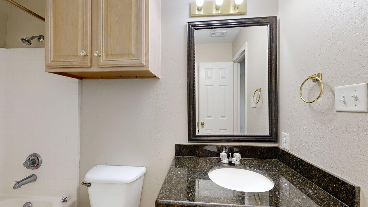 1621 Park Place property image