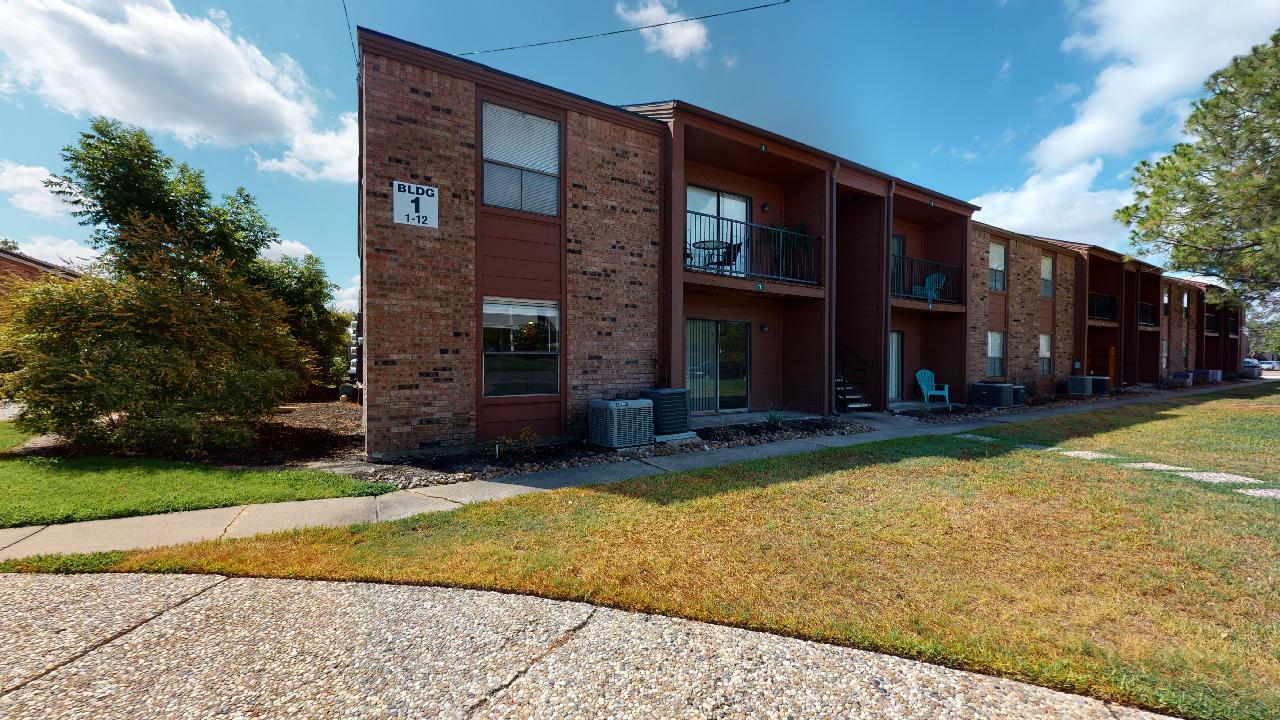 904 University Oaks #001 property image