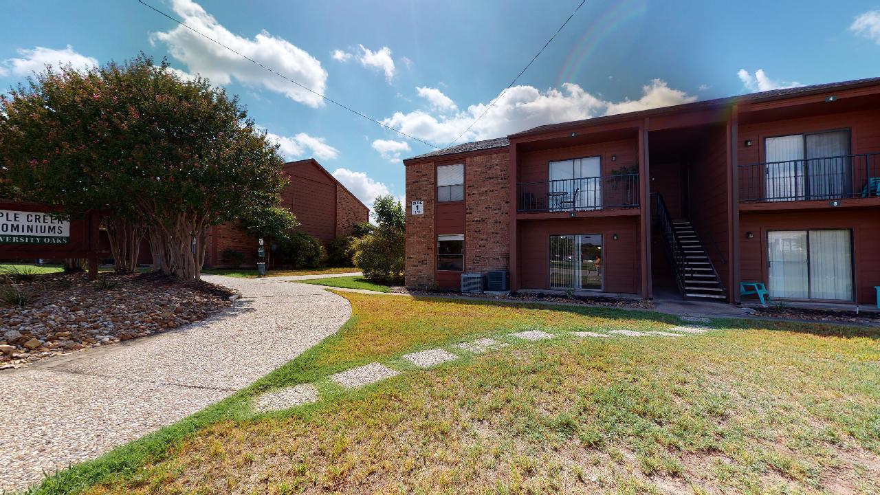 904 University Oaks #001 property image