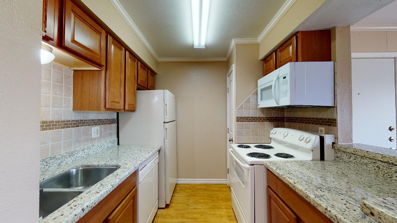 904 University Oaks #001 property image