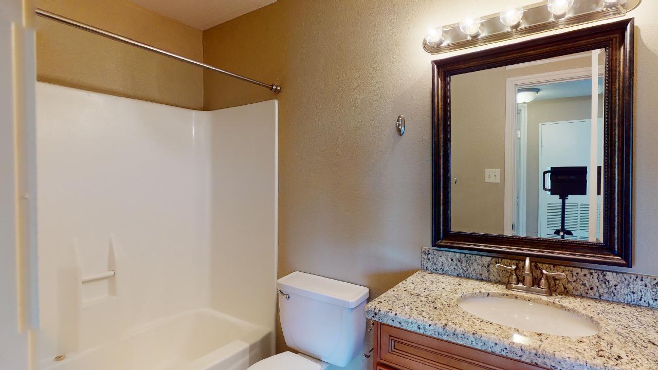 904 University Oaks #001 property image