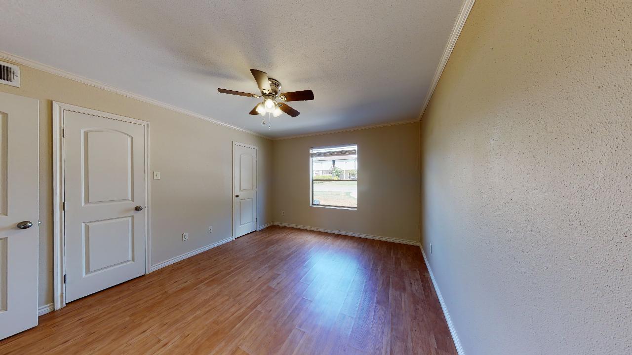 904 University Oaks #001 property image