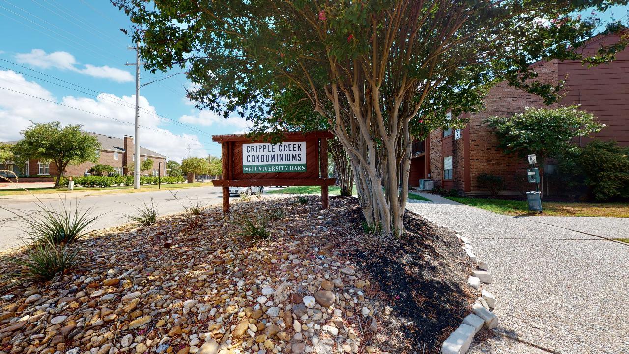 904 University Oaks #001 property image