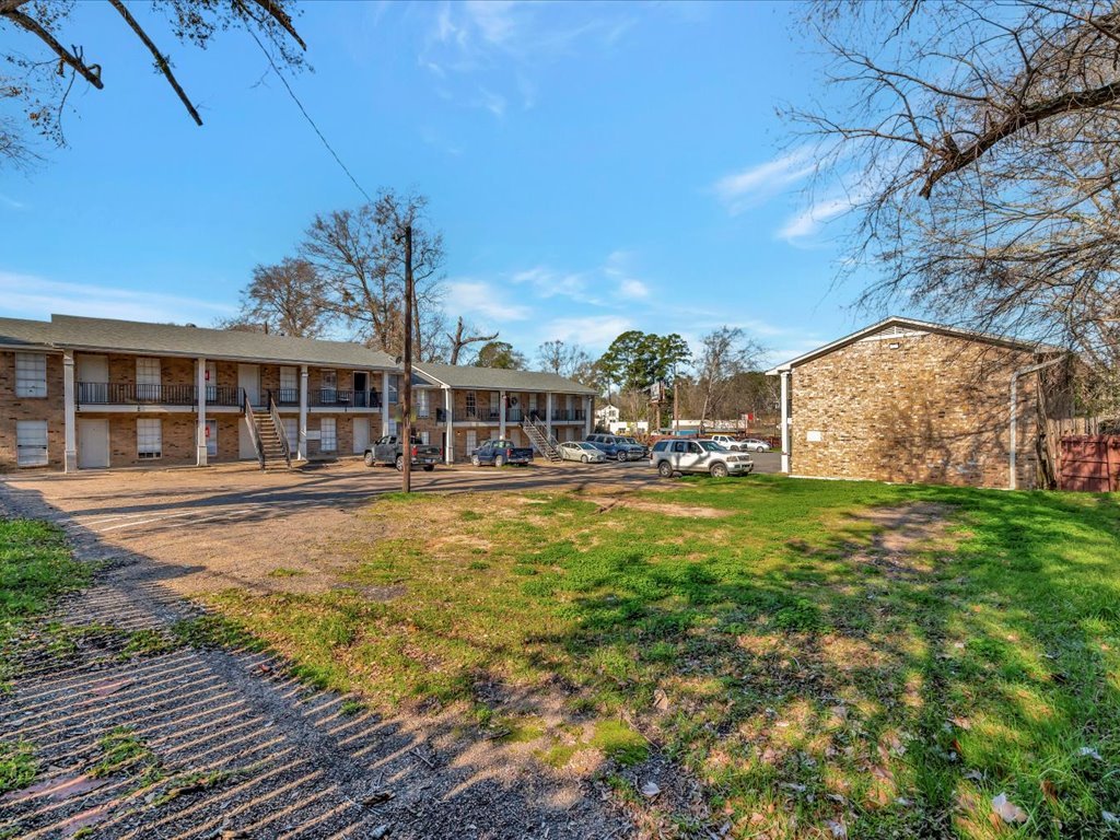 MOVE IN TODAY! SECURITY DEPOSIT SPECIAL! property image