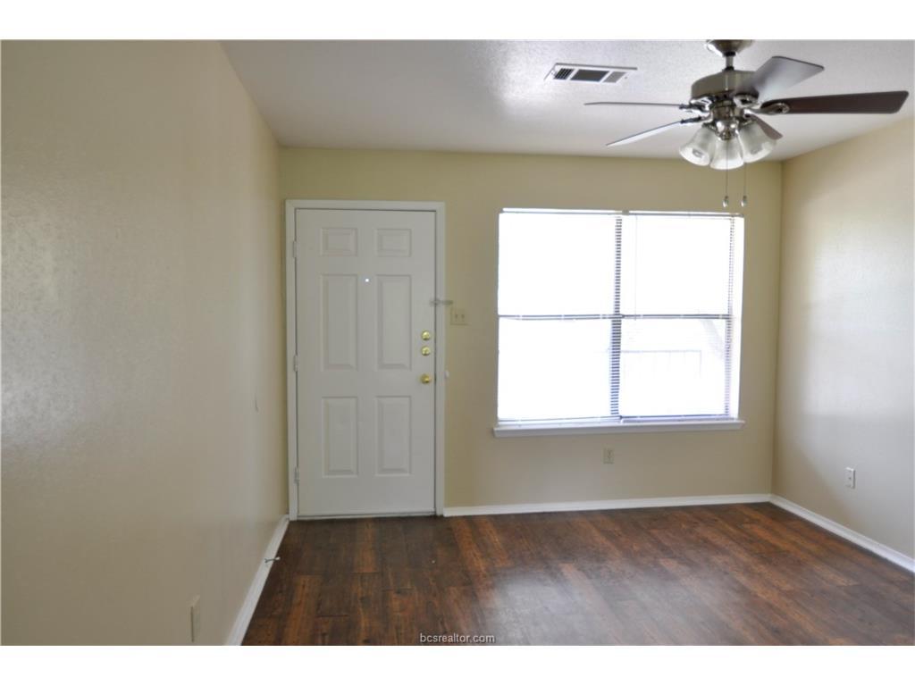 303 Manuel Unit B property image